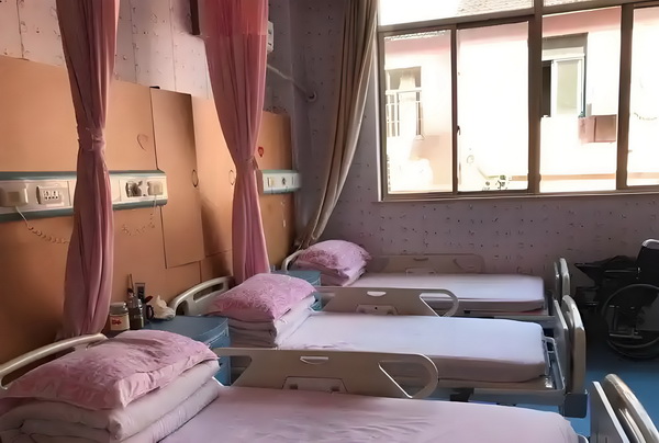 风流三目妖